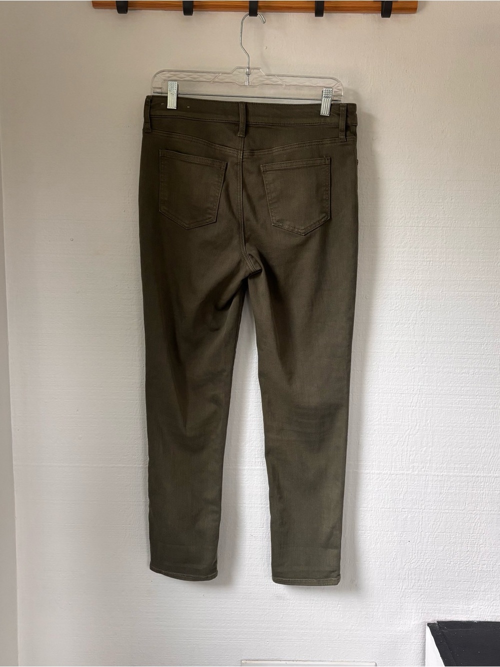 Chico’s So Slimming Girlfriend Slim Leg Ankle Pants Olive Green Size 0R (4R) - Picture 3 of 9